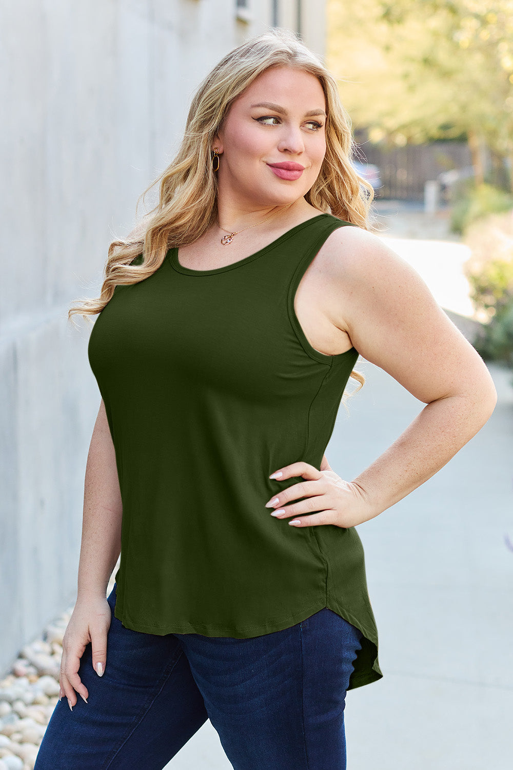 Round Neck Curved Hem Tank