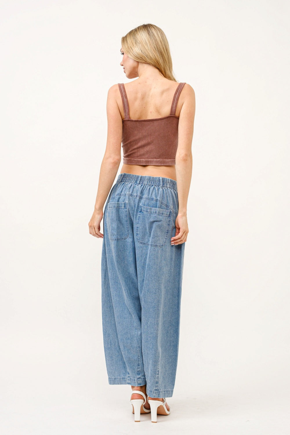 Back Pleated Baggy Jeans