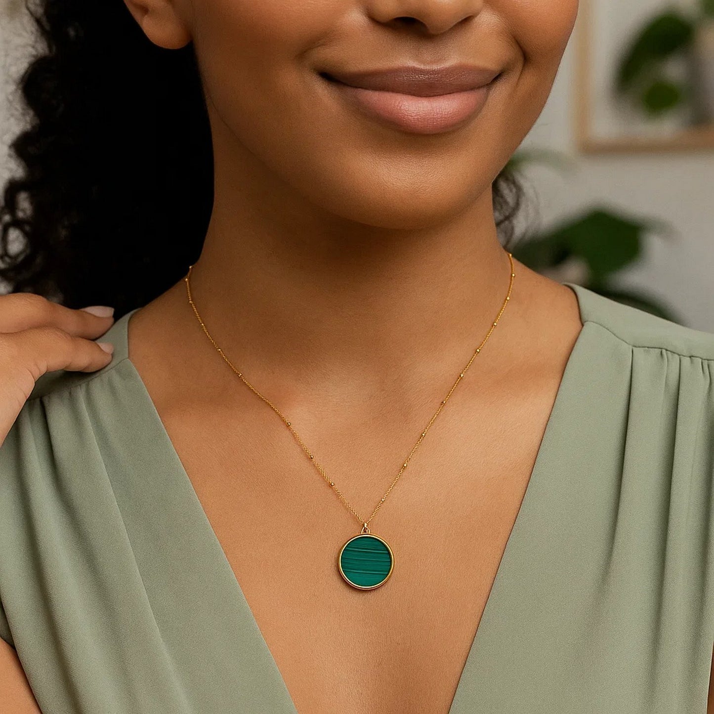 14K Yellow Gold Malachite Inlay Circle Necklace