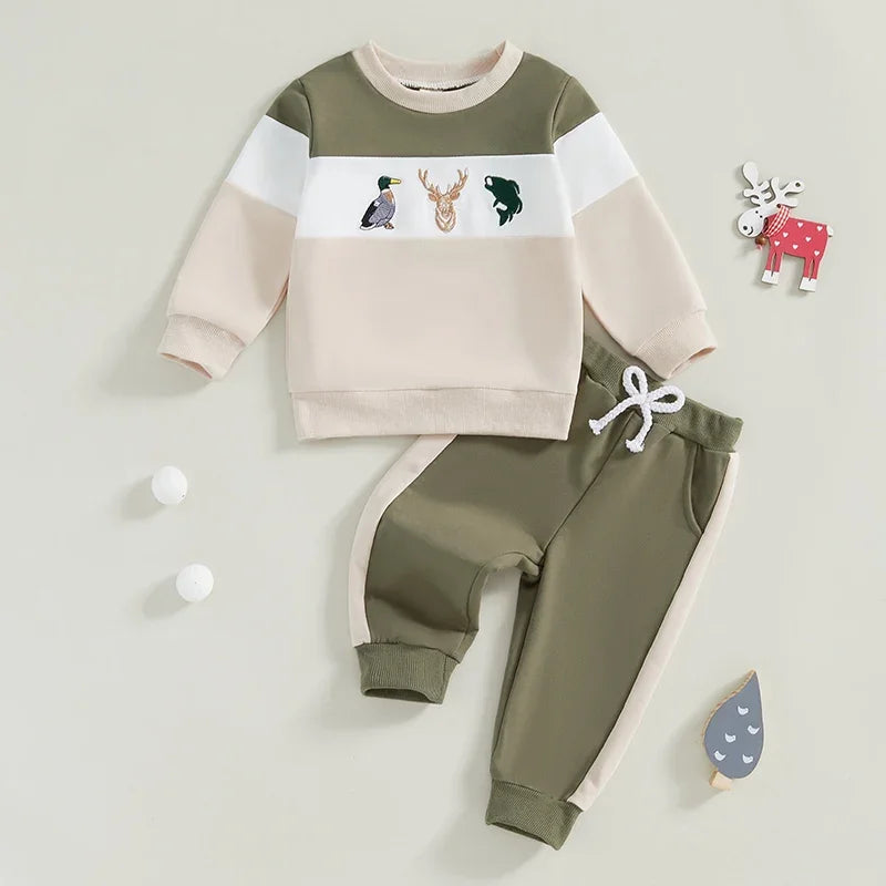 Boy's 2-Piece Embroidered Deer & Duck Hunting & Fishing Sweatshirt & Pants Sets