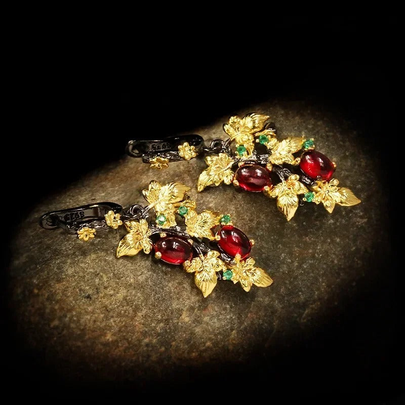 Gorgeous Crystal Zircon Black & Gold Style Leaf Earrings