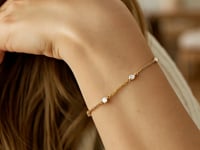 14k Yellow Gold 7 inch Bracelet with Diamond Stations