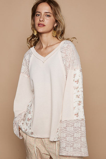 Lace Floral Round Neck Knit Top