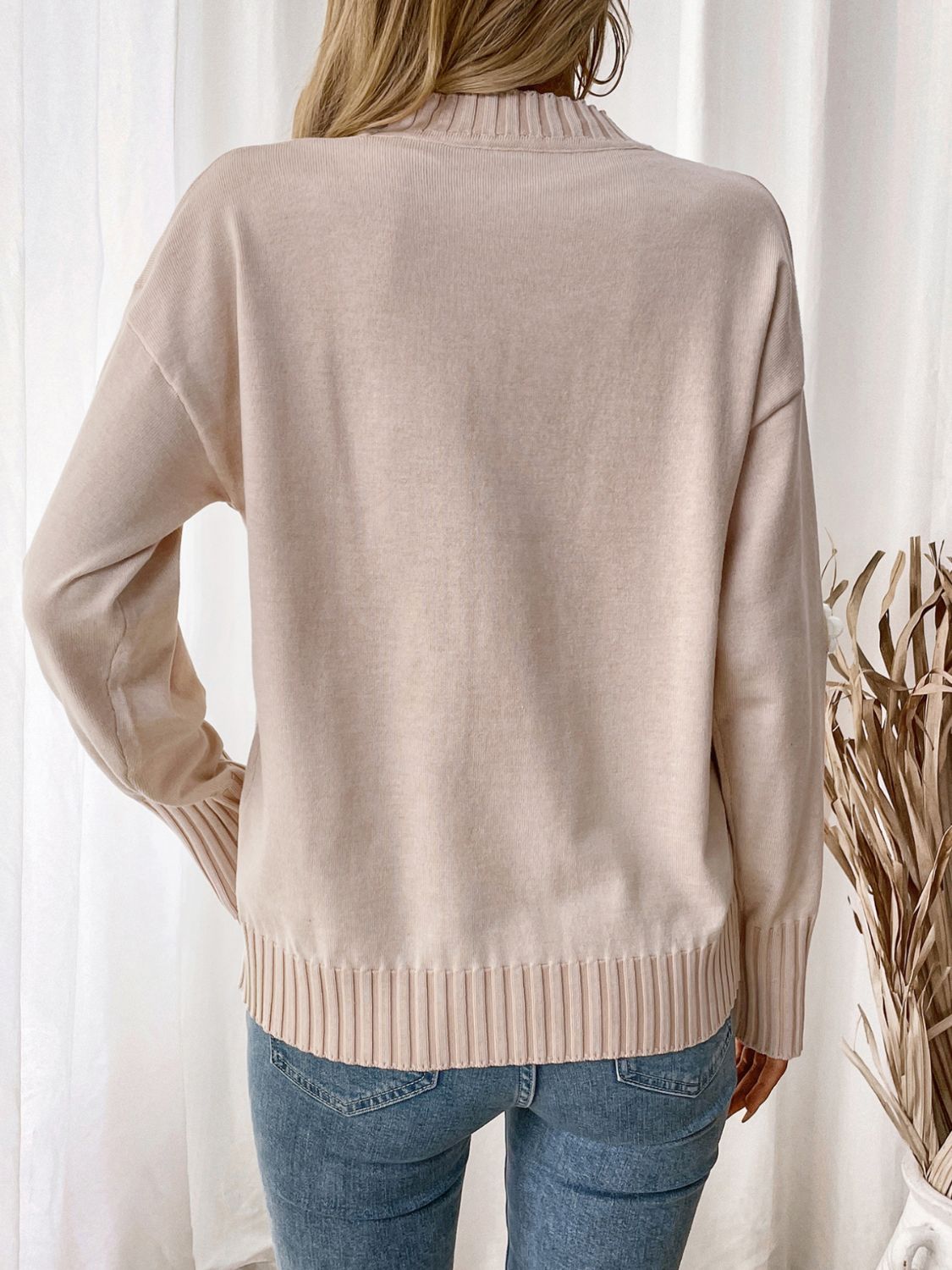 Flower Round Neck Long Sleeve Sweater