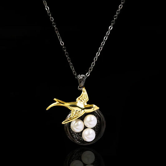 Classic Pearl Hummingbird Magpie Necklace Black & Gold Style Necklace