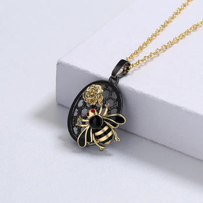 Necklace Vintage Bee Necklace Black & Gold Style Chain