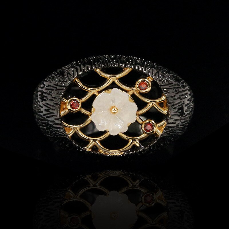 Popular Super Fairy Flower Ring Geometric Circle Diamond Ring Temperament Pearl Lady Black & Gold Series Jewelry Jewelry