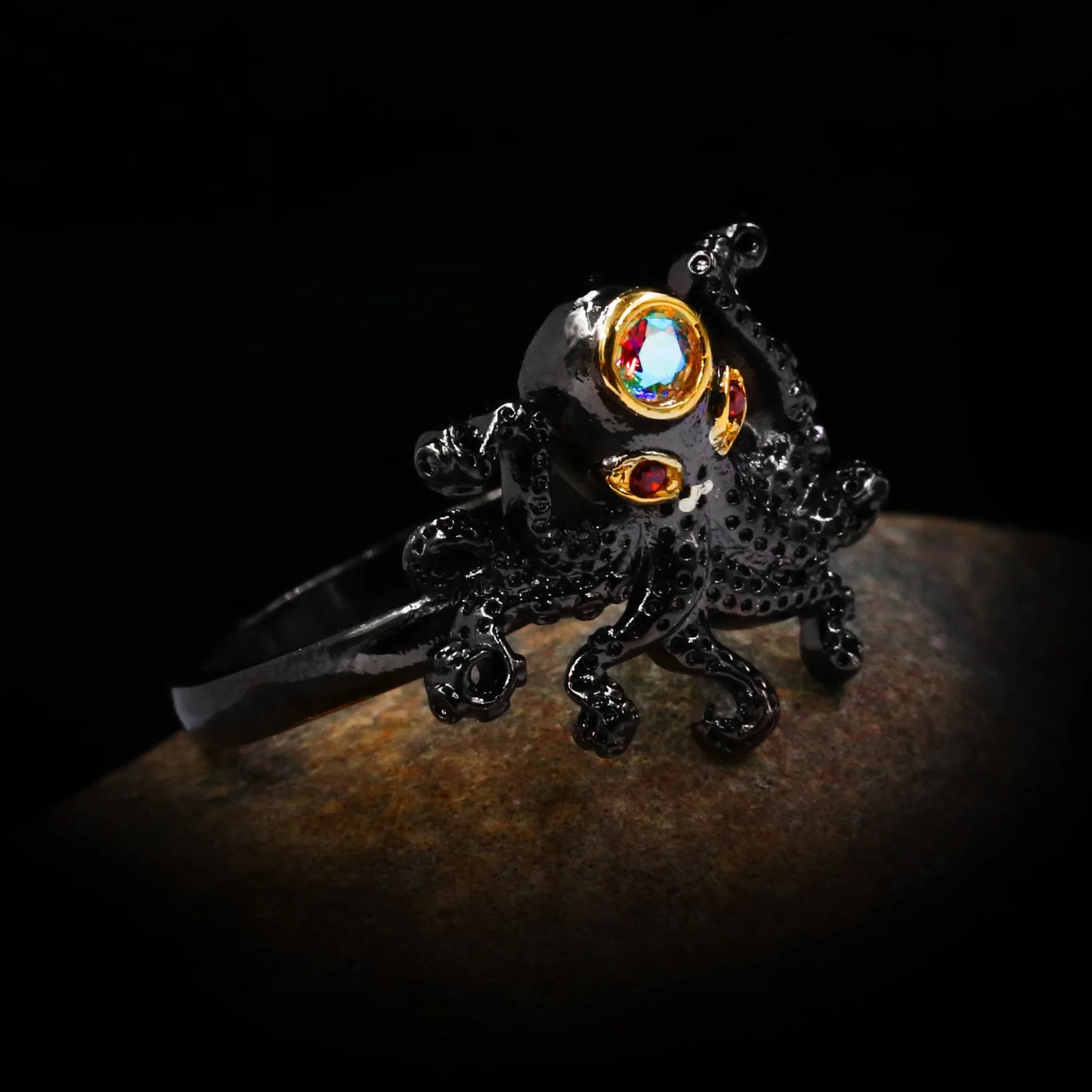 Men's Octopus Tentacles Black & Gold Style Rings Red Zircon Rings High