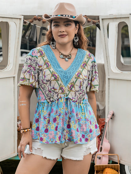 Plus Ruched Lace Detail Print V-Neck Short Sleeve Blouse