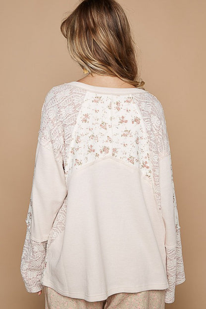 Lace Floral Round Neck Knit Top