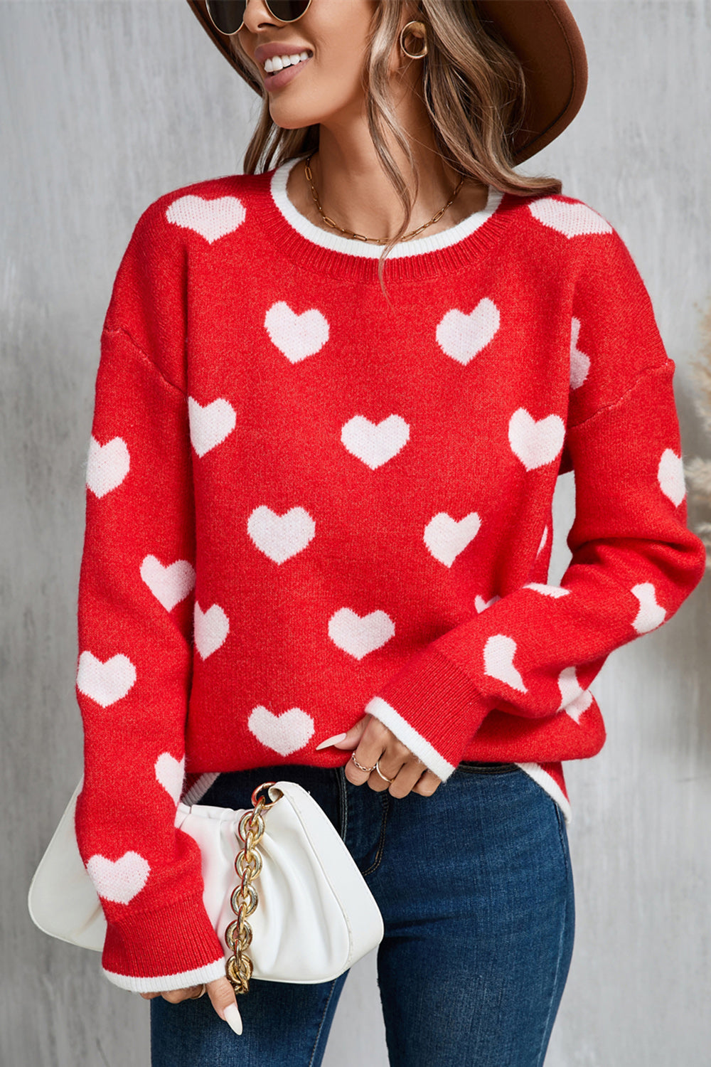 Contrast Trim Heart Round Neck Sweater