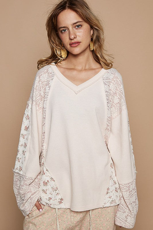 Lace Floral Round Neck Knit Top