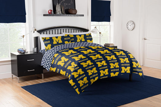 Michigan Wolverines Full Rotary Bed In a Bag Set