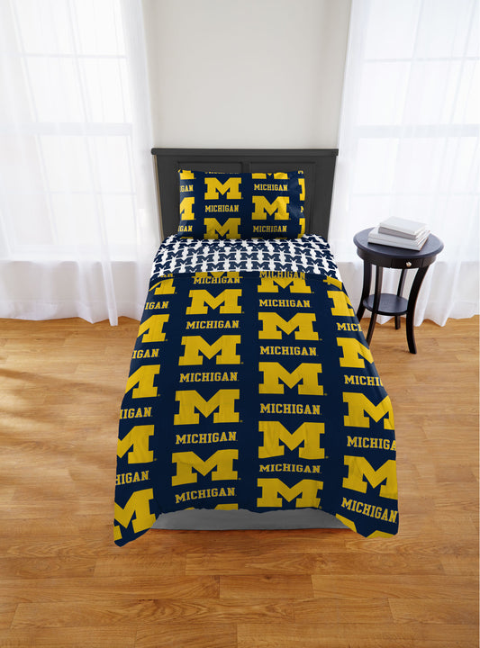 Michigan Wolverines Twin Rotary Bed In a Bag Set